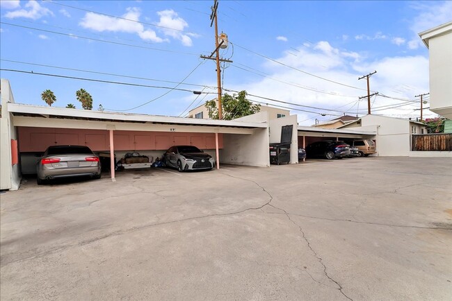 Building Photo - 511 S Verdugo Rd