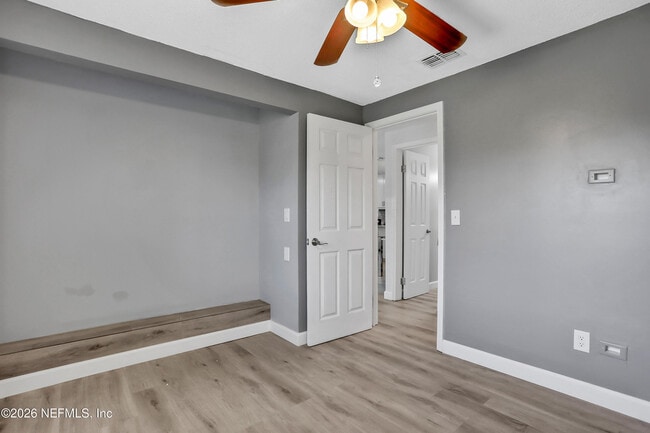 Building Photo - 7598 Pheasant Path Dr