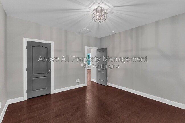 Building Photo - 8313 Henderson Rd