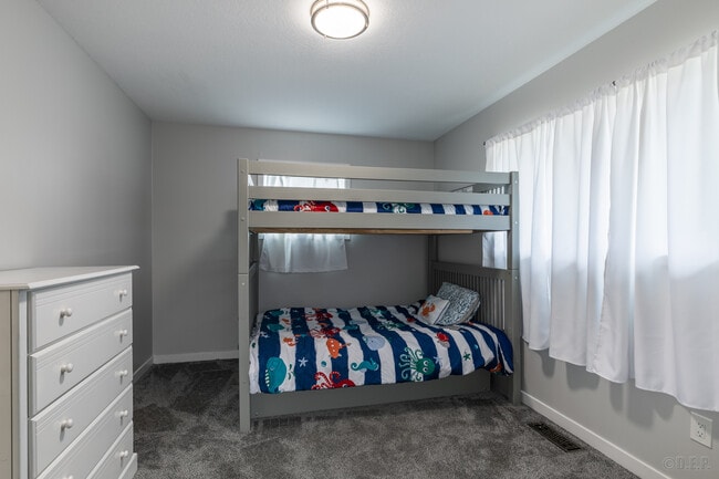 Building Photo - 29889 Riverview Dr