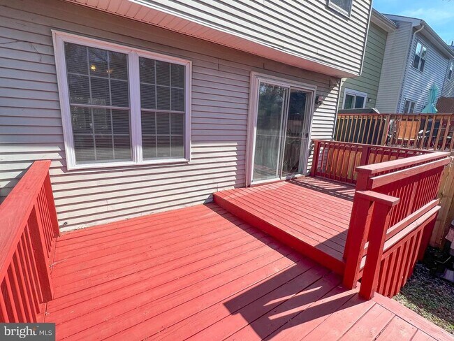 Building Photo - 19920 Waterloo Ct