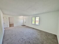 Building Photo - 802 N College St