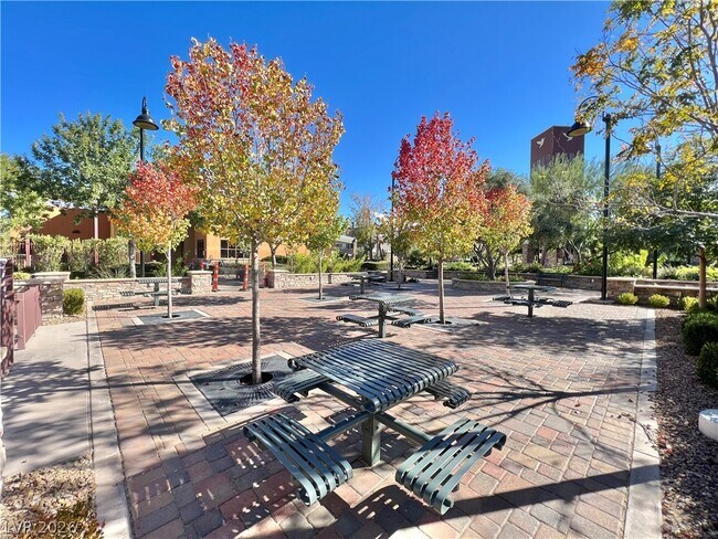 Building Photo - 3732 Frattina Ave