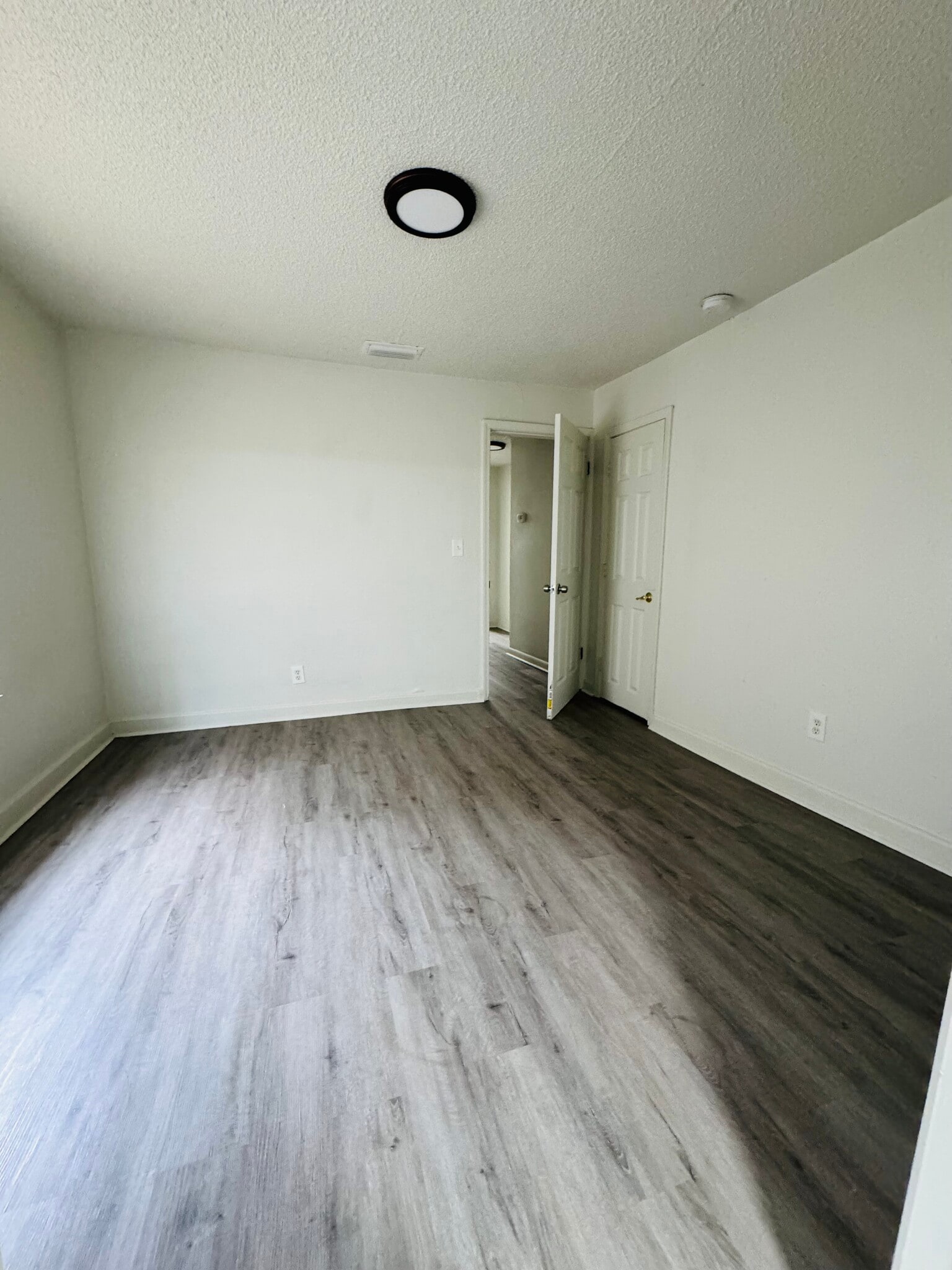 Primary suite - 7635 Pickett St