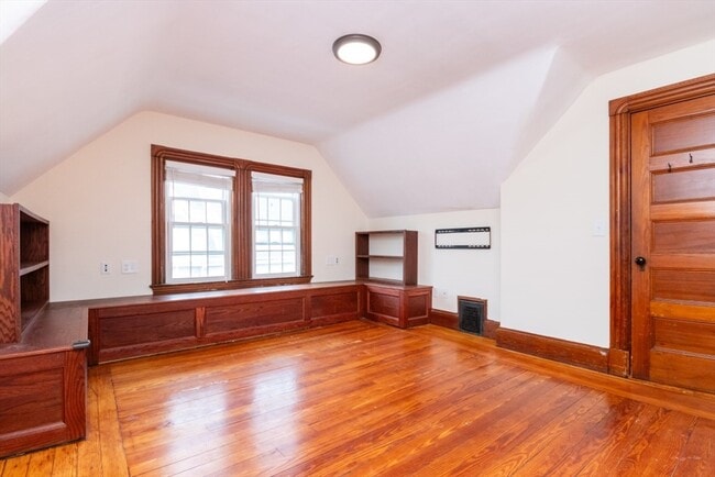 Building Photo - 24 Walden St