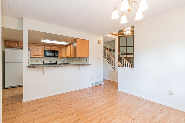 Building Photo - 9010 Zephyr Ct