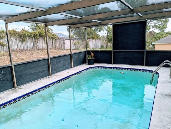 Building Photo - 5327 Baldock Ave