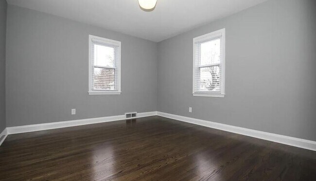 Building Photo - 4401 Buchanan Ave