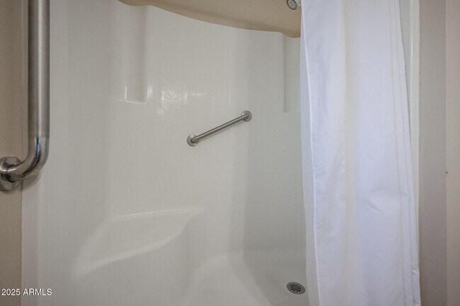 Building Photo - 10832 W Saratoga Cir