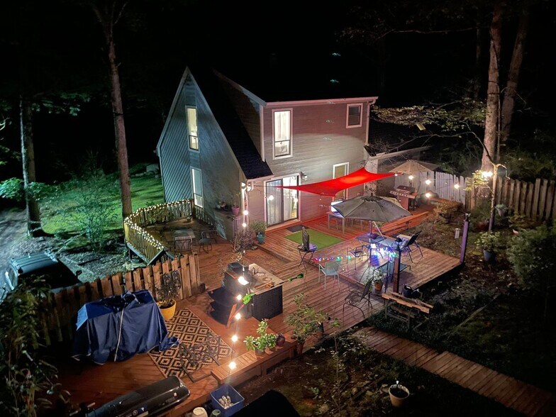 Building Photo - 2016 Snow Valley Rd