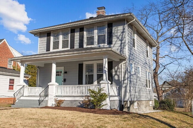 Building Photo - Updated 1920s Colonial in Northside – 3 Bed, 4 Bath – Available Now – $2,895/mo