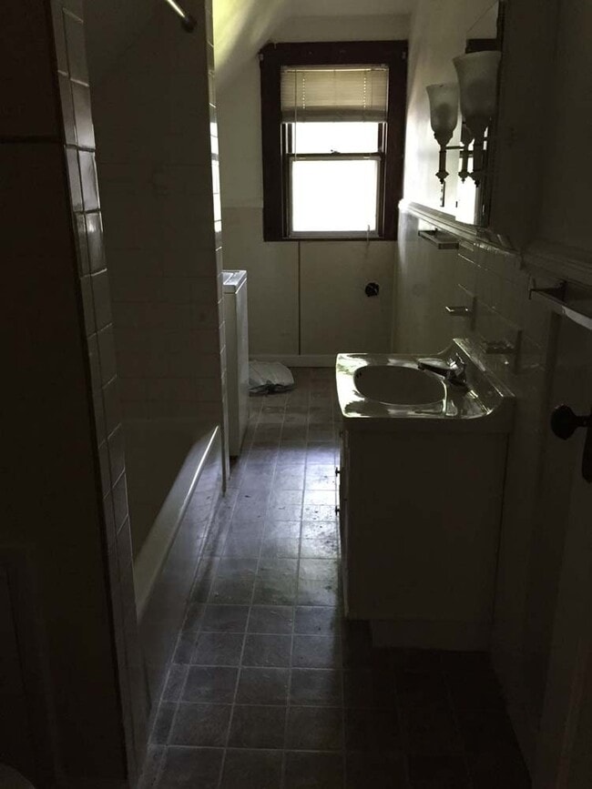 Building Photo - 2112 Liberty St