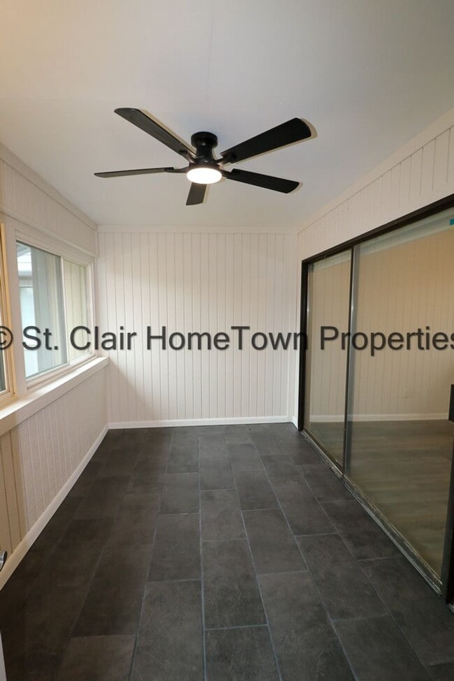 Building Photo - Upstairs Unit on Logan Martin Lake