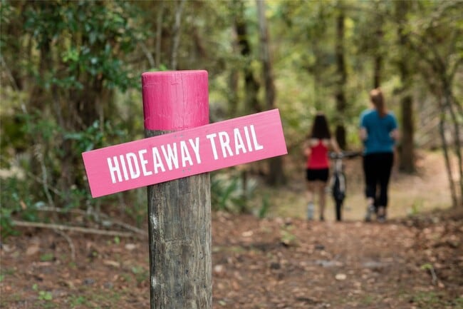 Building Photo - 126 Keechie Creek Ct