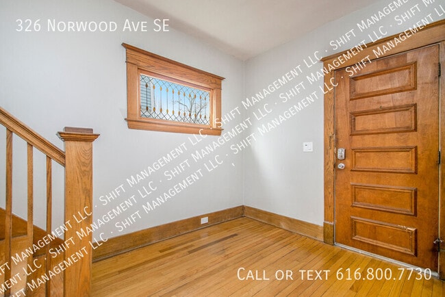 Building Photo - 326 Norwood Ave SE