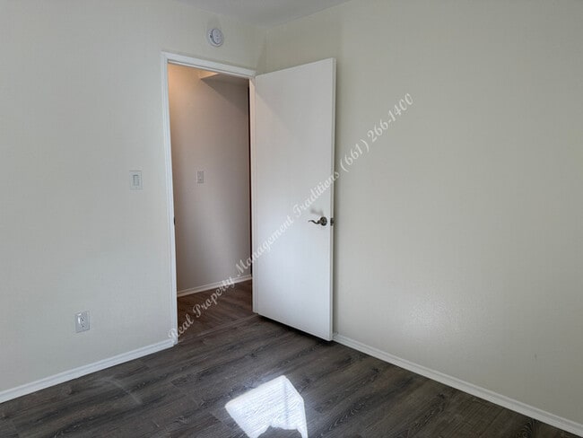 Building Photo - 44514 15th St E