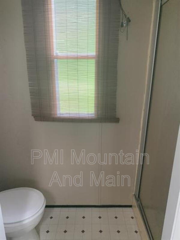 Building Photo - 38 Misty Mountain Way
