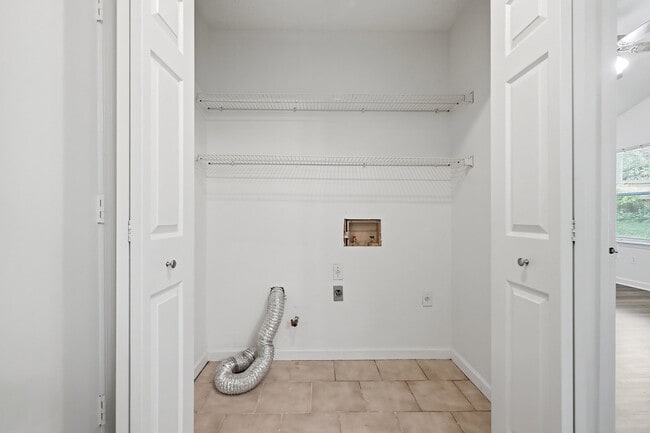 Building Photo - 4061 Keheley Glen Dr