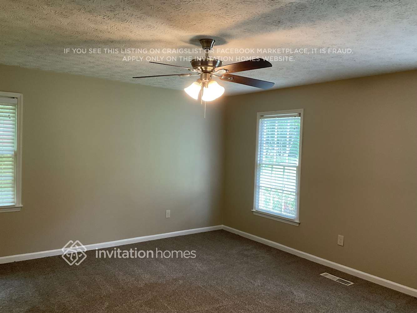 Building Photo - 3000 Meadow Ct