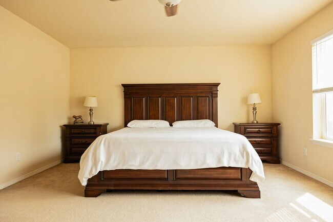 Building Photo - Updated 4 Bedroom DuPont Home for Rent
