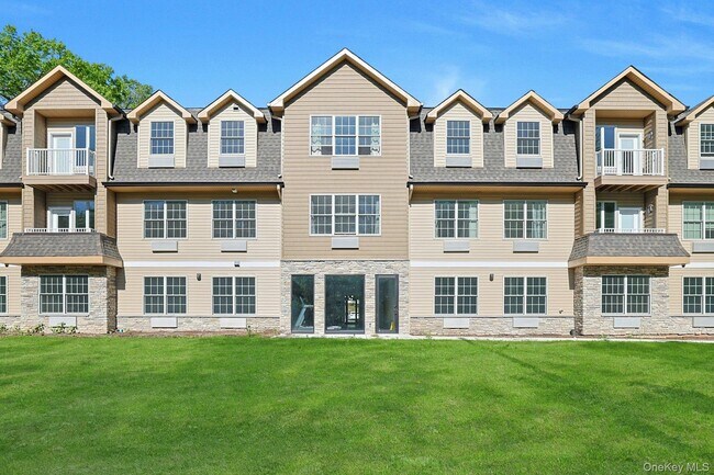 Building Photo - 962 US-9W