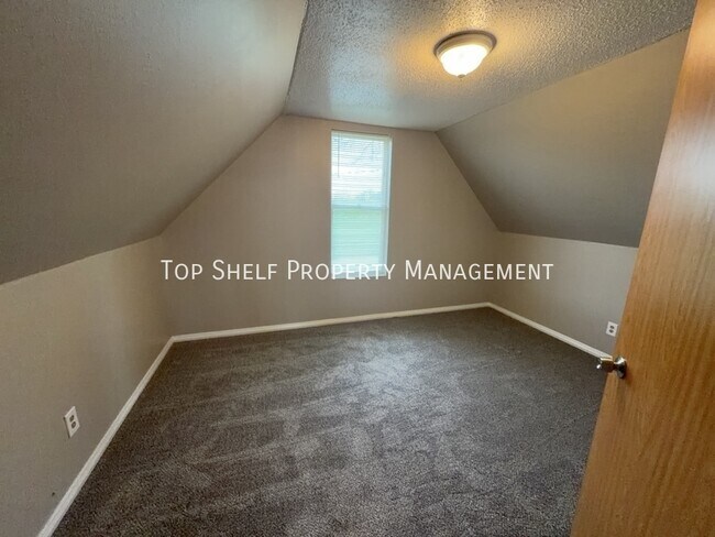 Building Photo - 1713 Lyon St