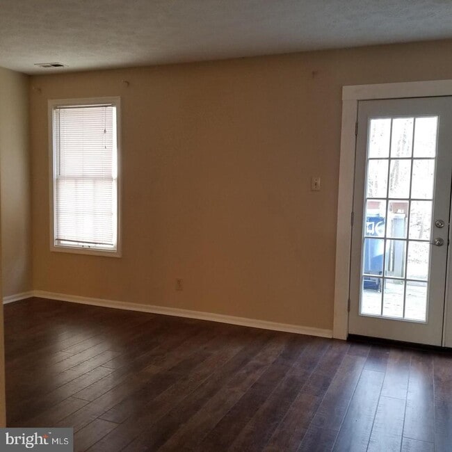 Building Photo - 1506 Virginia Ct