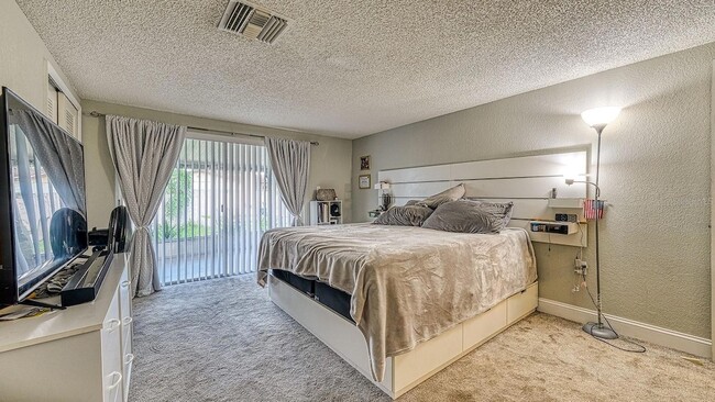 Building Photo - 9206 Gray Fox Ln