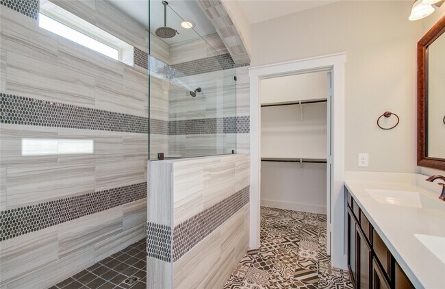 Building Photo - 18150 Moonlit River Dr