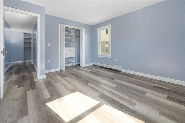 Building Photo - 167 Baxter St