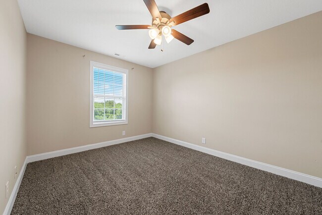 Building Photo - 2961 Lancelot Ln