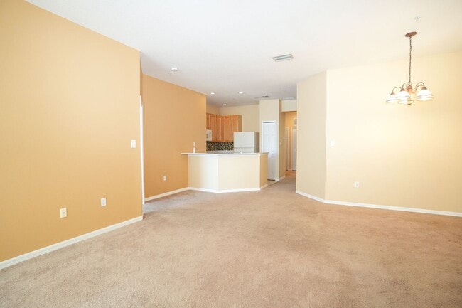 Building Photo - Partridge on University