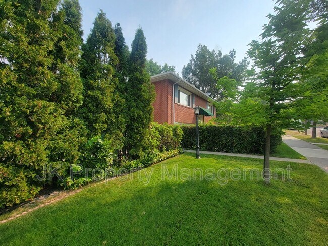 Building Photo - 1305 2nd Ave N