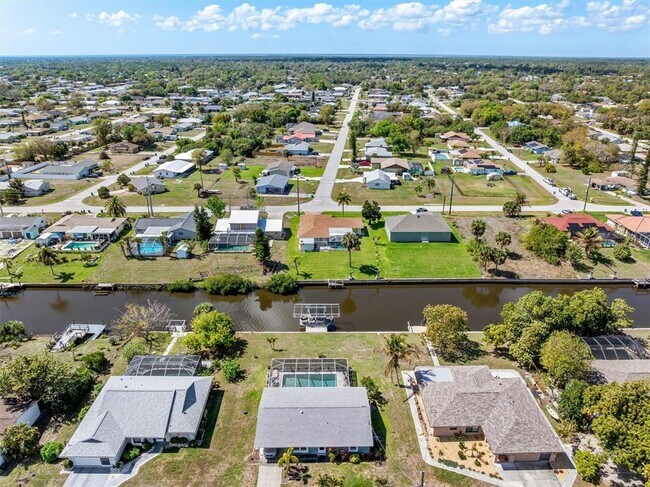 Building Photo - 2220 Broad Ranch Dr