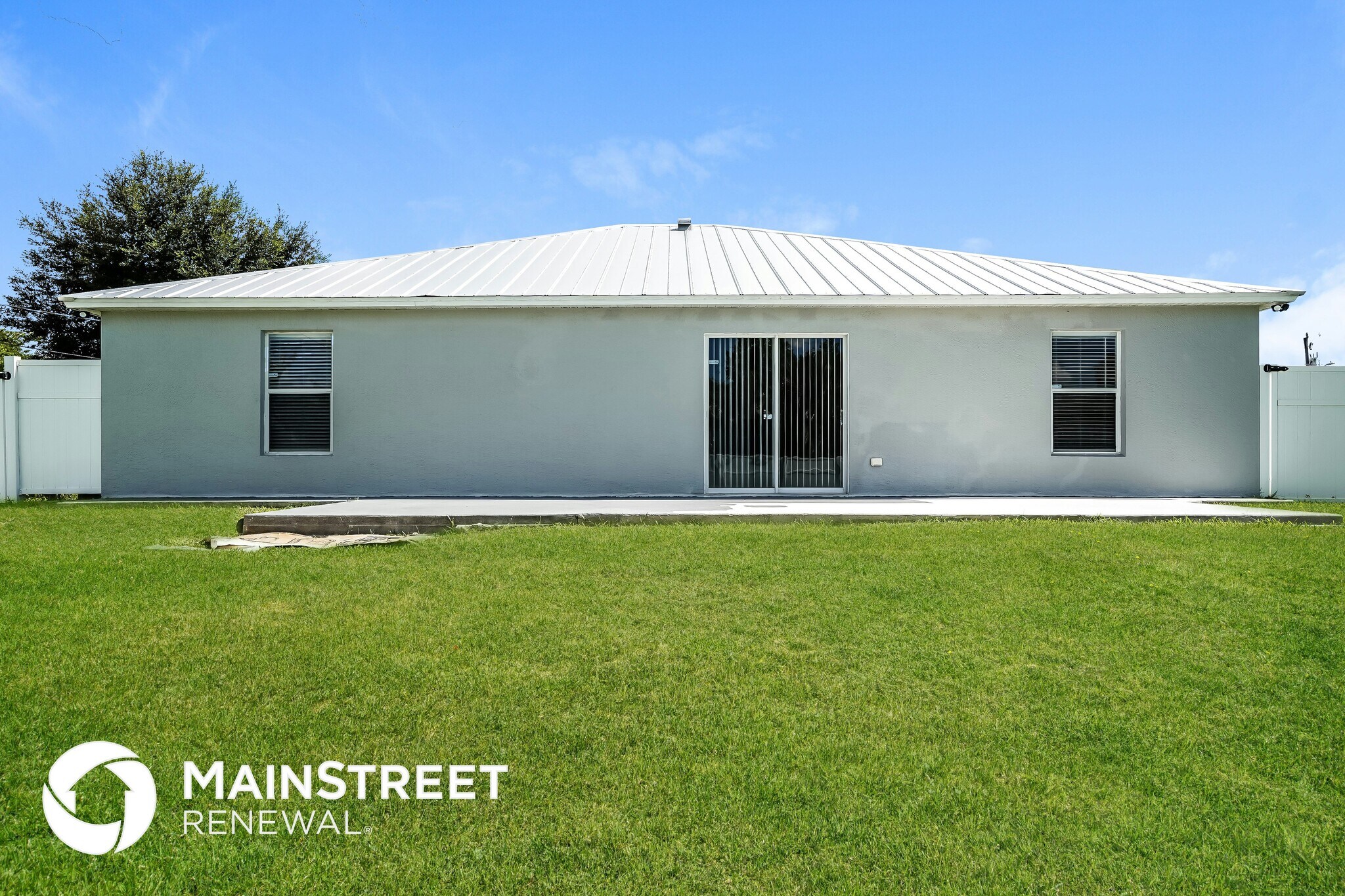 Building Photo - 815 Champion Ave