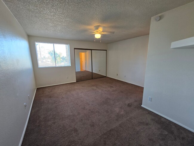 Building Photo - 1 Bed 1 Bath Spacious Apartment