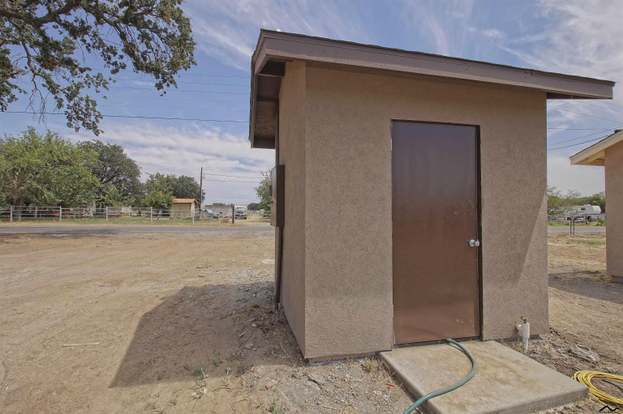 Building Photo - 8435 Buena Vista Ave