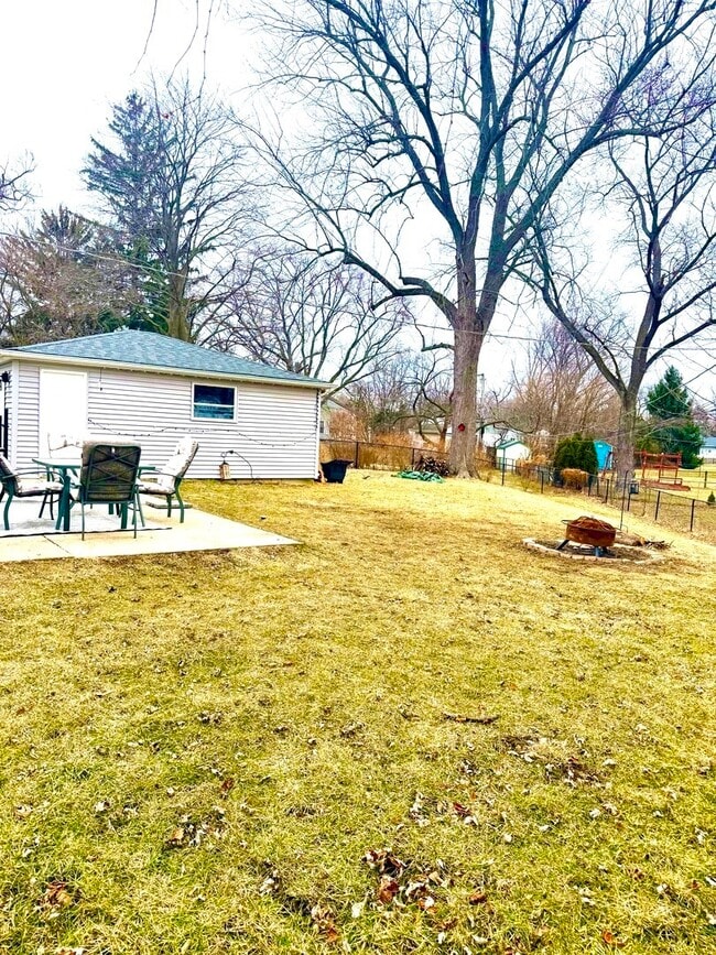 Building Photo - 24 Johnathan Rd