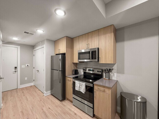 Building Photo - 626 N Delaware Ave