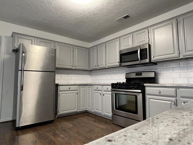 Building Photo - 21430 Park Timbers Ln