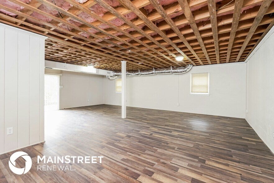 Building Photo - 5726 Belle Ave