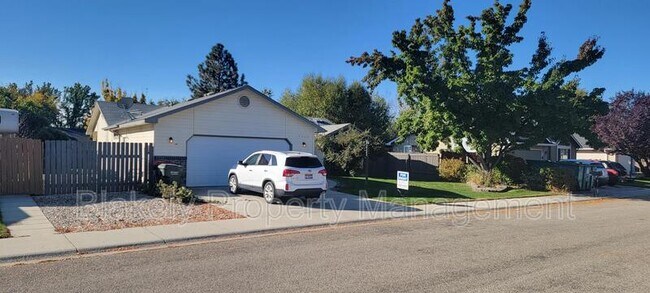 Building Photo - 2263 E Clarene St