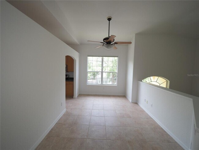 Building Photo - 408 Triano Cir