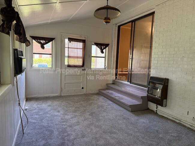 Building Photo - 804 Greenwich St