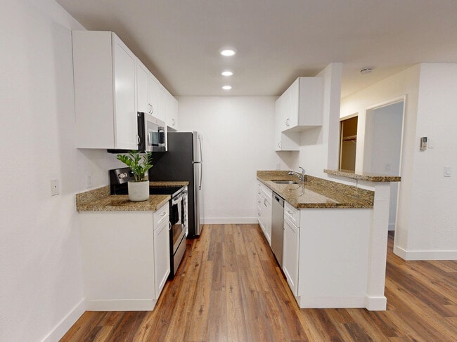 Building Photo - Orchard Glen