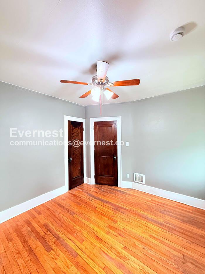 Building Photo - 13523 Santa Rosa Dr