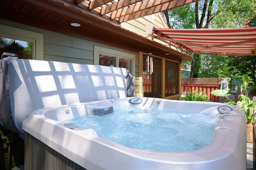 Back Patio (hot tub) - 5936 3rd St N