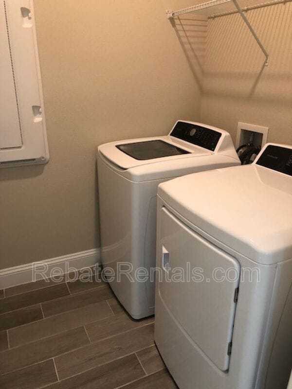 Building Photo - 308 Sweet Oak Wy