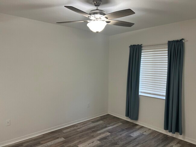 Building Photo - 6394 Emerald Dunes Dr