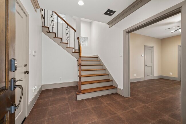 Building Photo - 4510 Eli St
